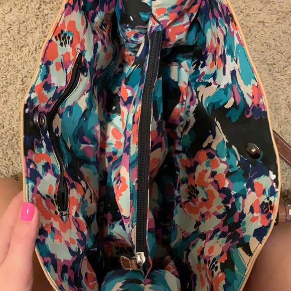 Large handbag - Picture 4 of 8